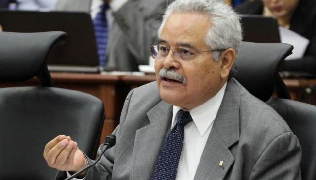 Democracia, ideal para contrastar políticas